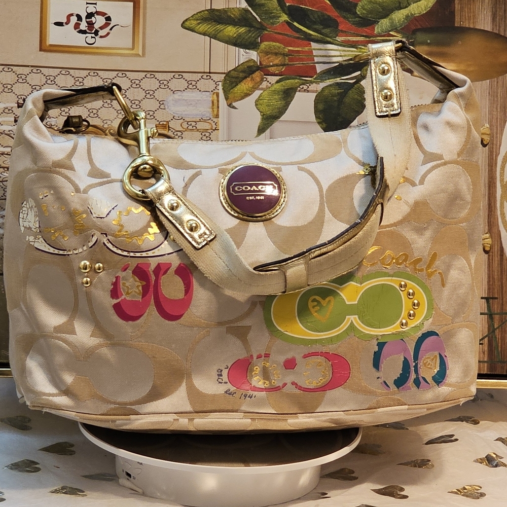 Coach Vintage Poppy Beige and Multicolor Women's Hobo Shoulder Bag - Picture 4 of 16